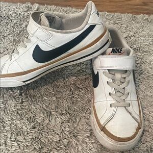 Kids Nike Court Legacy